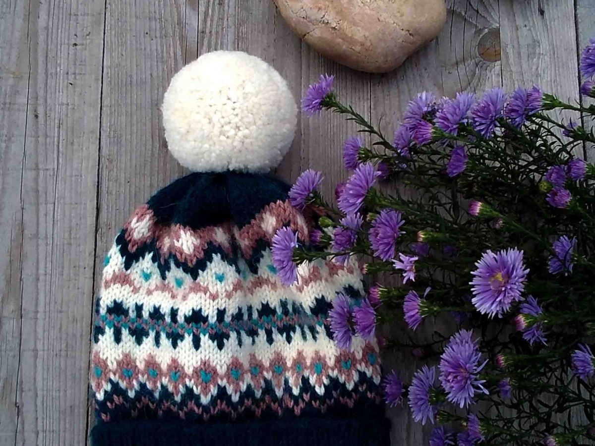 A Simplicity Fair Isle Hat [FREE Knitting Pattern]